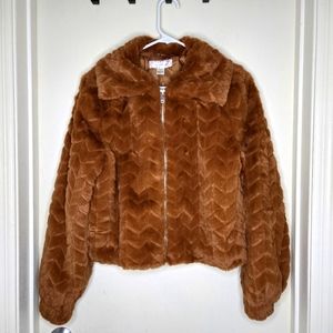 🎁NWT Band of the Free Val Faux Fur Chevron Jacket in Coco
